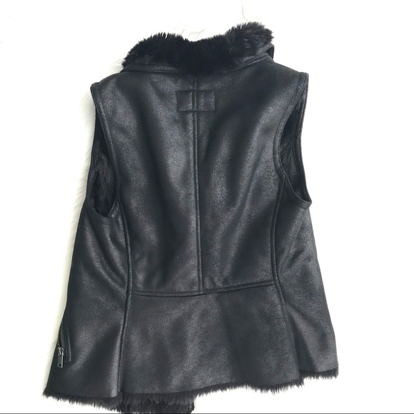 Banana Republic Multi Zip Moto Faux Shearling Vest - Picture 2 of 7